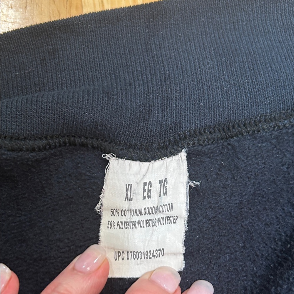 Fruit of the Loom Men's Navy Zip-Up fleece jacket. - Picture 13 of 16
